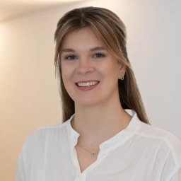 Alicia Hansch, Dozentin ZFA